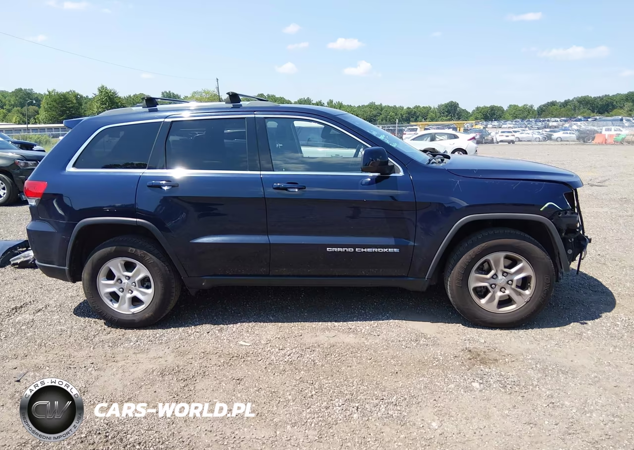 2015 Jeep Grand Cherokee Laredo VIN:1C4RJEAGXFC669509 - 14