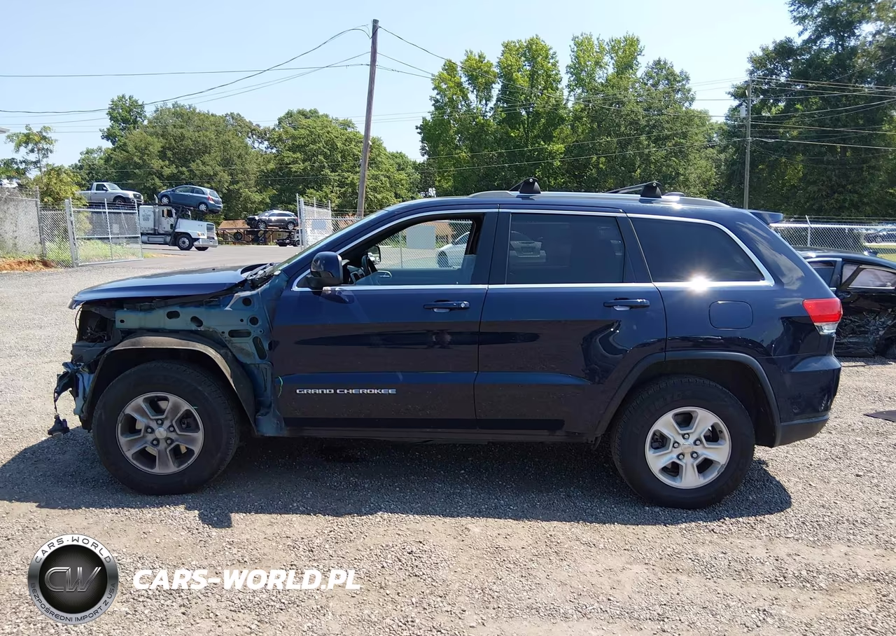 2015 Jeep Grand Cherokee Laredo VIN:1C4RJEAGXFC669509 - 15