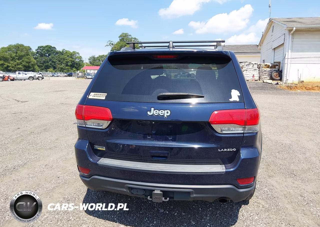 2015 Jeep Grand Cherokee Laredo VIN:1C4RJEAGXFC669509 - 17