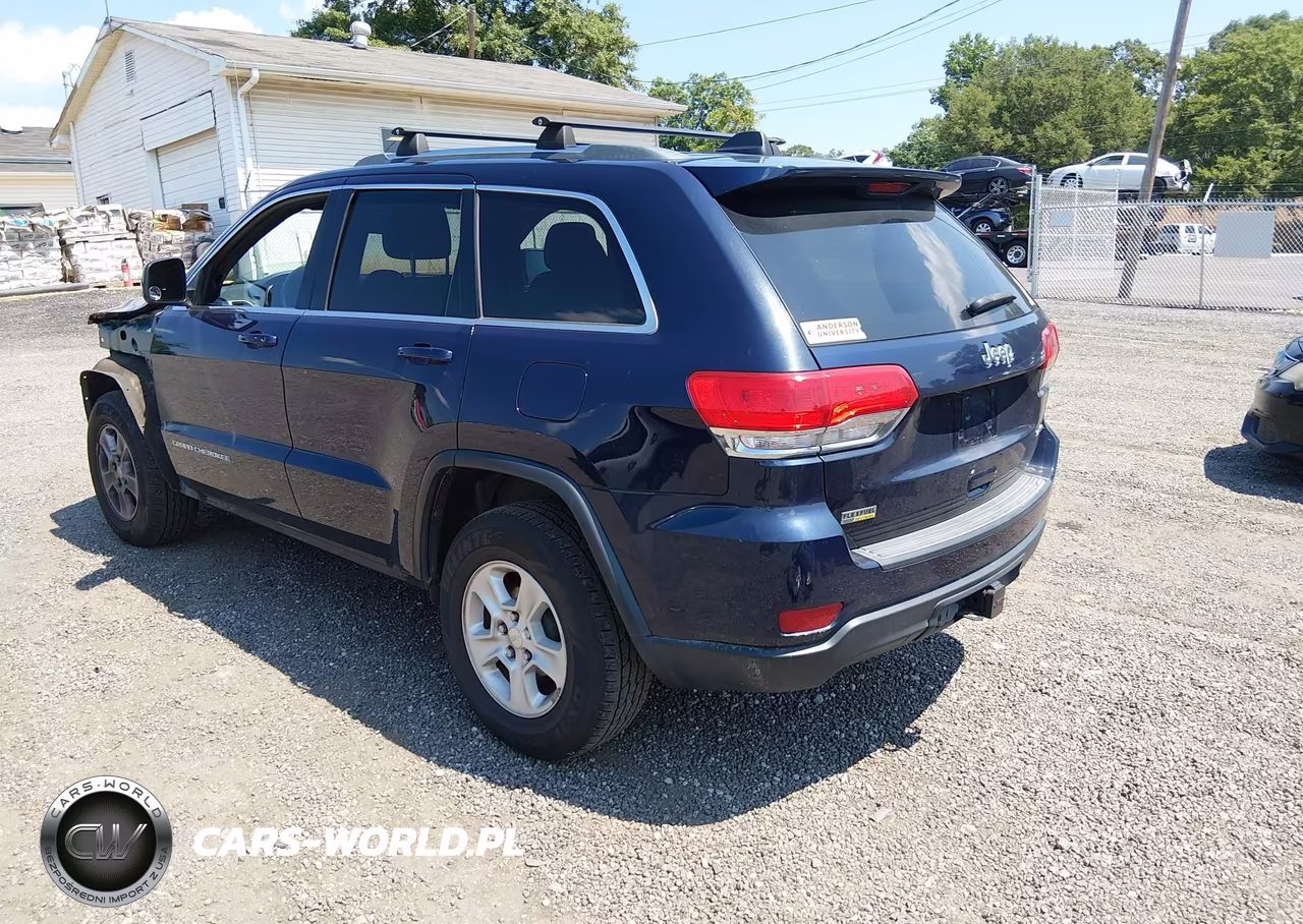 2015 Jeep Grand Cherokee Laredo VIN:1C4RJEAGXFC669509 - 3