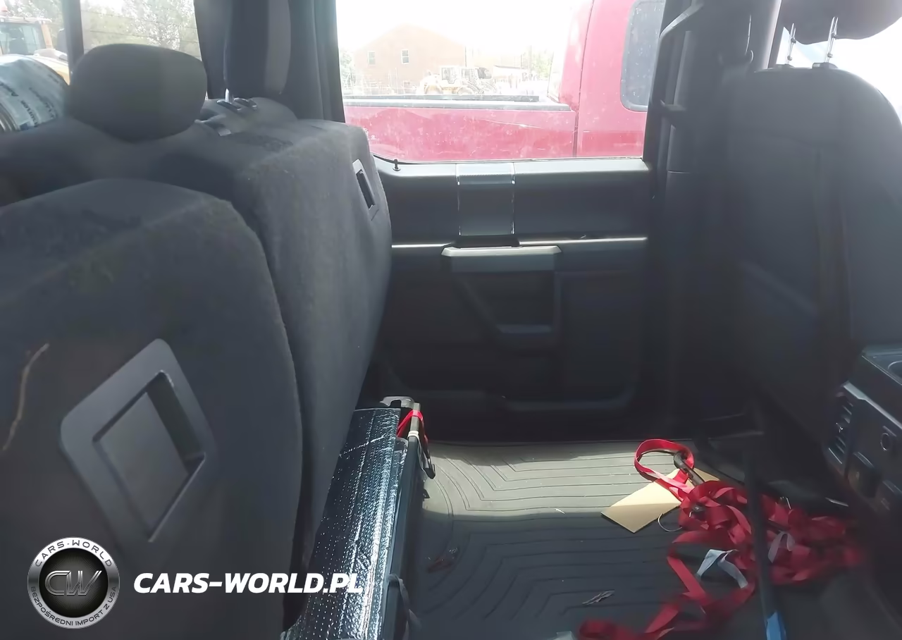 2018 Ford F-150 Xlt VIN:1FTEW1CP2JFA13043 - 8