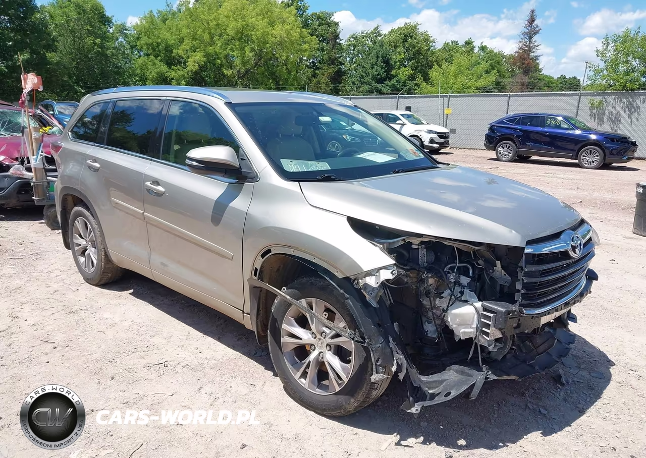 2015 Toyota Highlander Xle V6 – zdjęcie 1 z 17