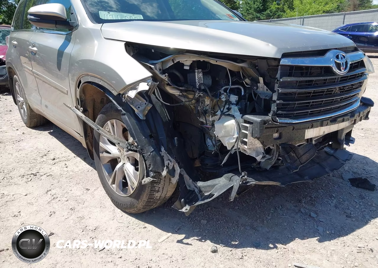 2015 Toyota Highlander Xle V6 VIN:5TDJKRFH3FS215541 - 6