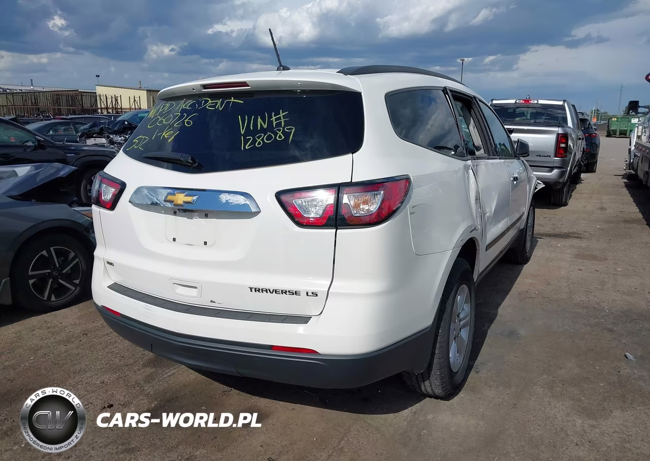 2013 Chevrolet Traverse Ls VIN:1GNKVFKD5DJ128089 - 4