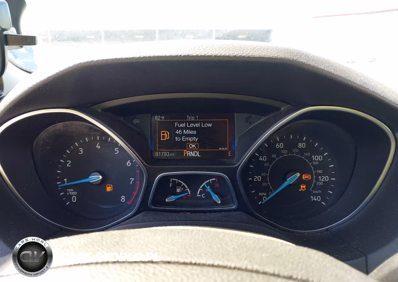 2018 Ford Focus Se VIN:1FADP3K25JL318943 - 7