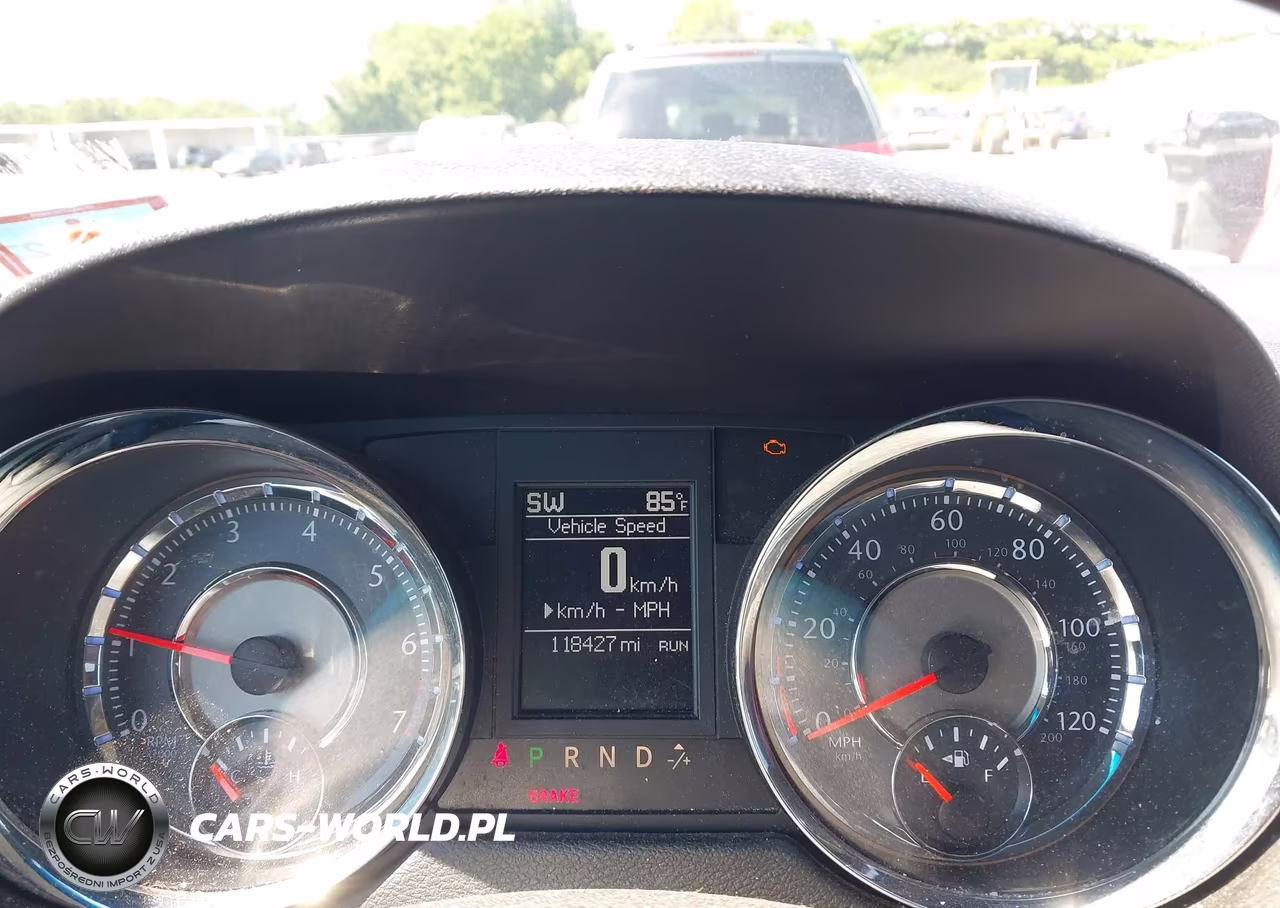 2014 Chrysler Town & Country Touring VIN:2C4RC1BG8ER168805 - 7