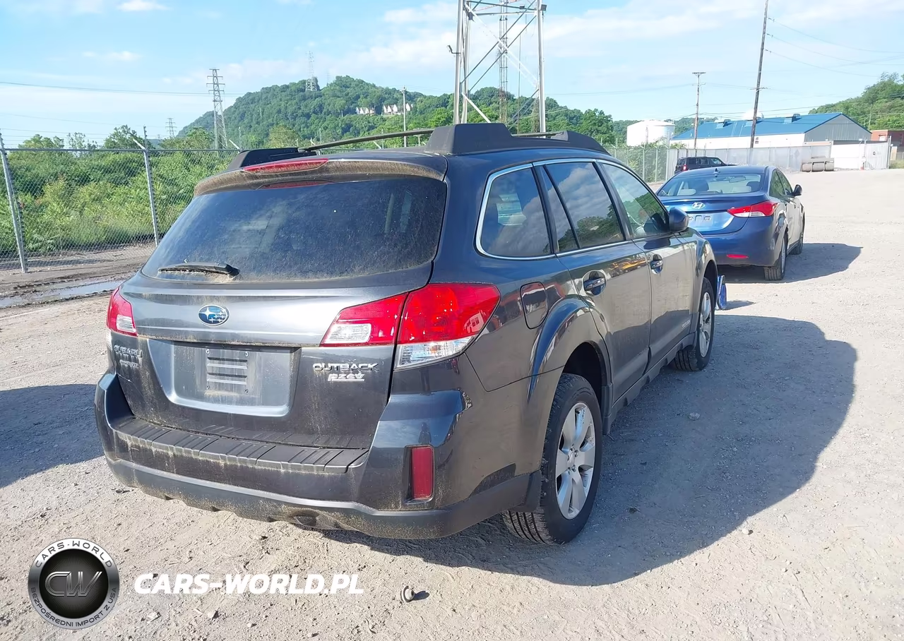 2012 Subaru Outback 2.5I Premium VIN:4S4BRBCC4C3236908 - 4