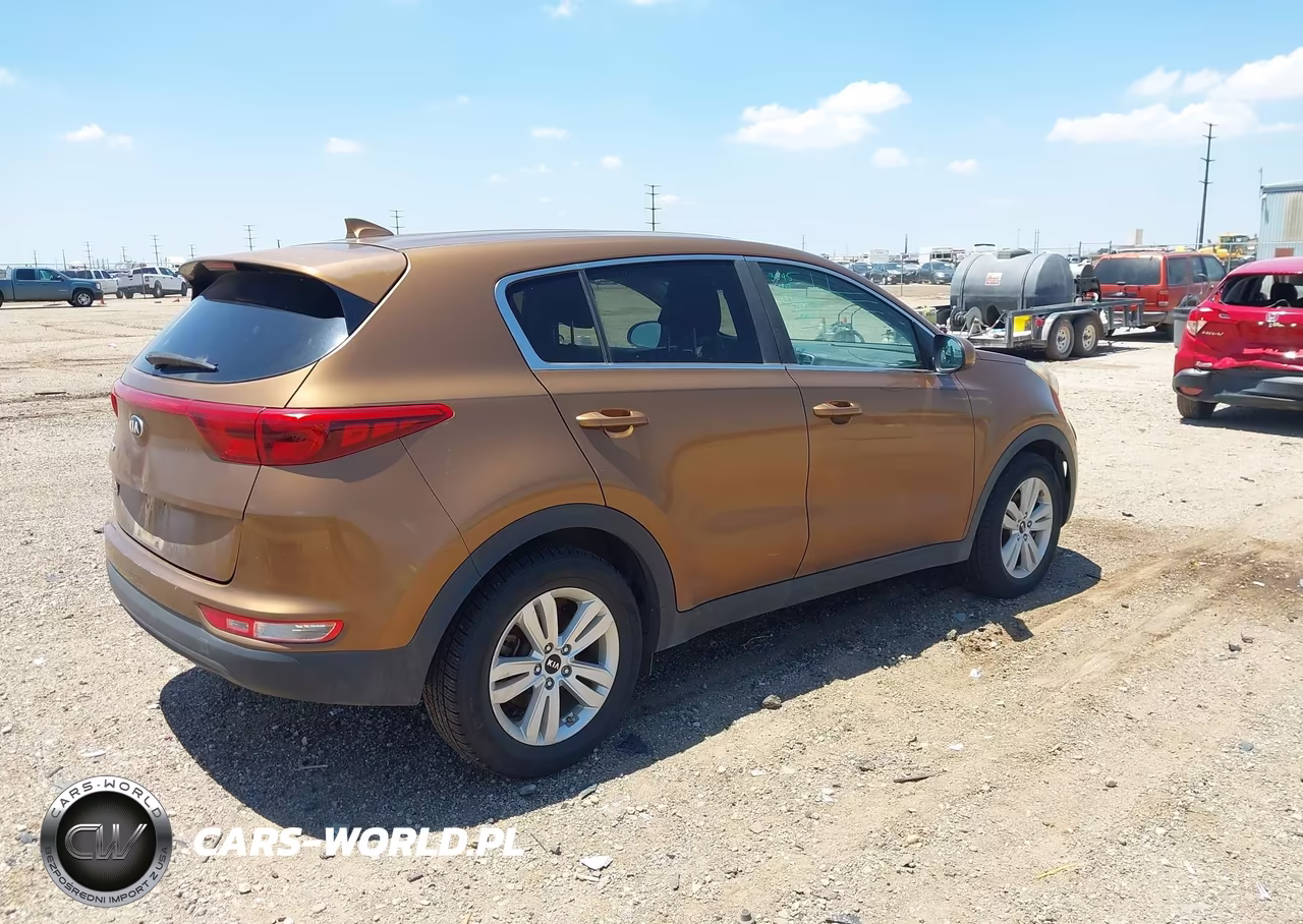 2018 Kia Sportage Lx VIN:KNDPM3AC6J7339903 - 4
