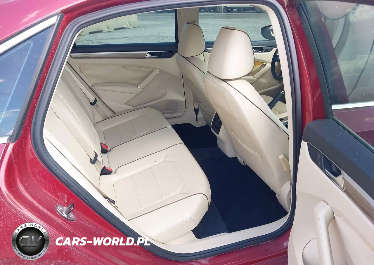 VOLKSWAGEN PASSAT VIN:1VWBS7A38GC045519 - 8