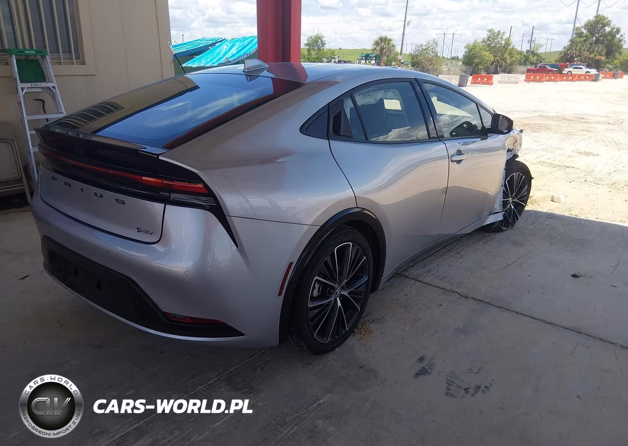 2025 Toyota Prius Xle VIN:JTDACAAU1S3062124 - 4