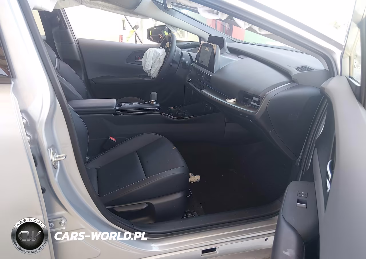 2025 Toyota Prius Xle VIN:JTDACAAU1S3062124 - 5