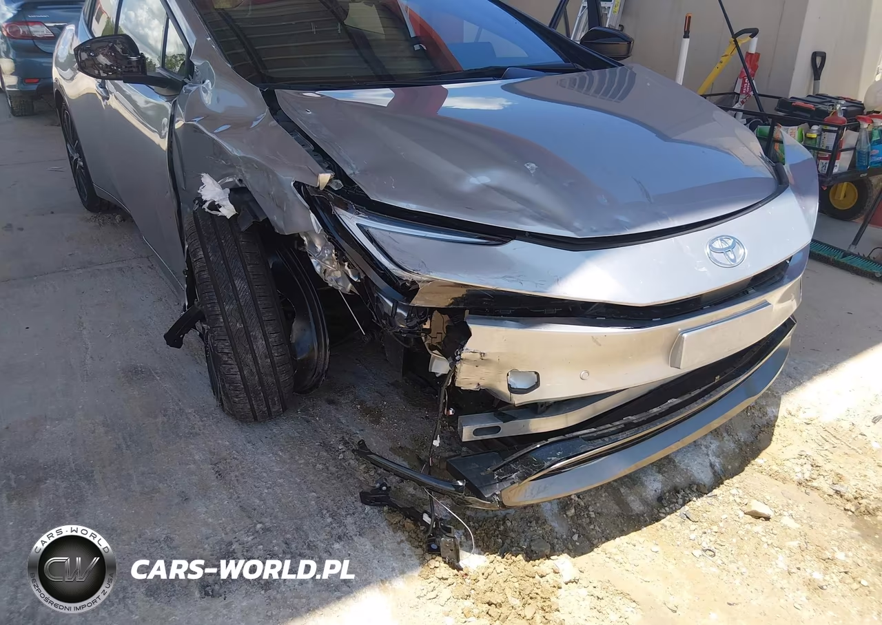 2025 Toyota Prius Xle VIN:JTDACAAU1S3062124 - 6