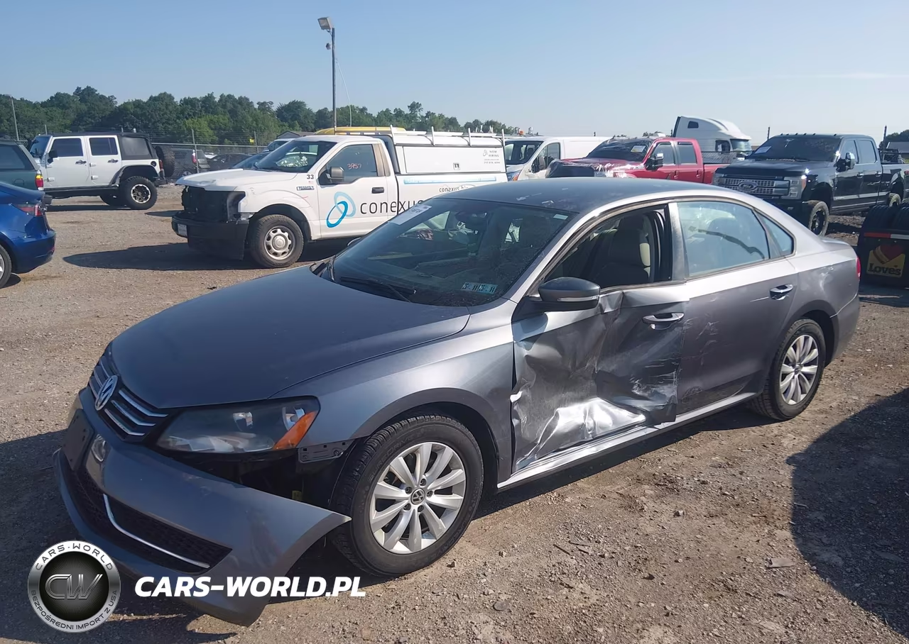 2013 Volkswagen Passat 2.5L S VIN:1VWAH7A35DC037738 - 6