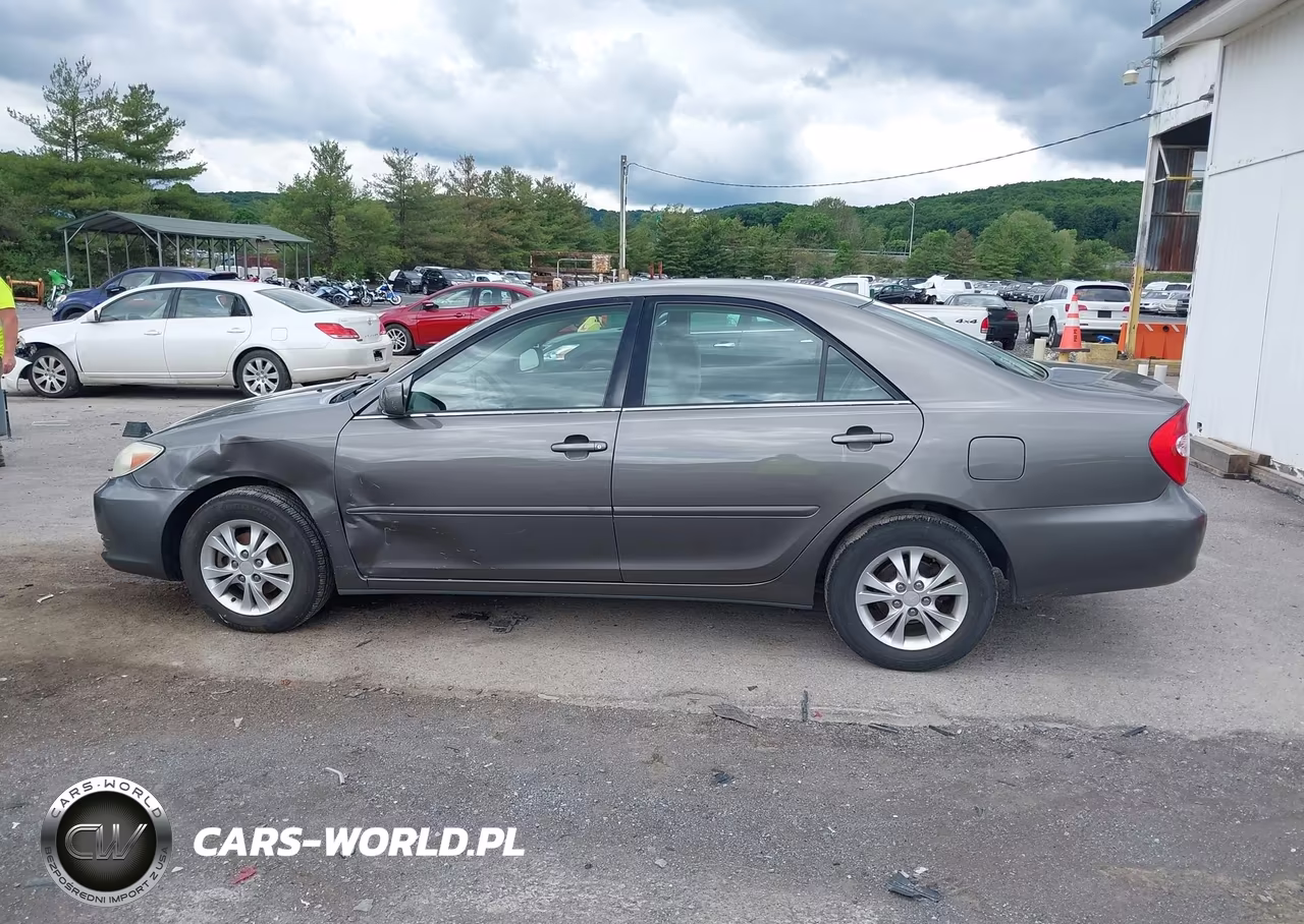 2004 Toyota Camry Le V6 VIN:4T1BF32K54U582582 - 14