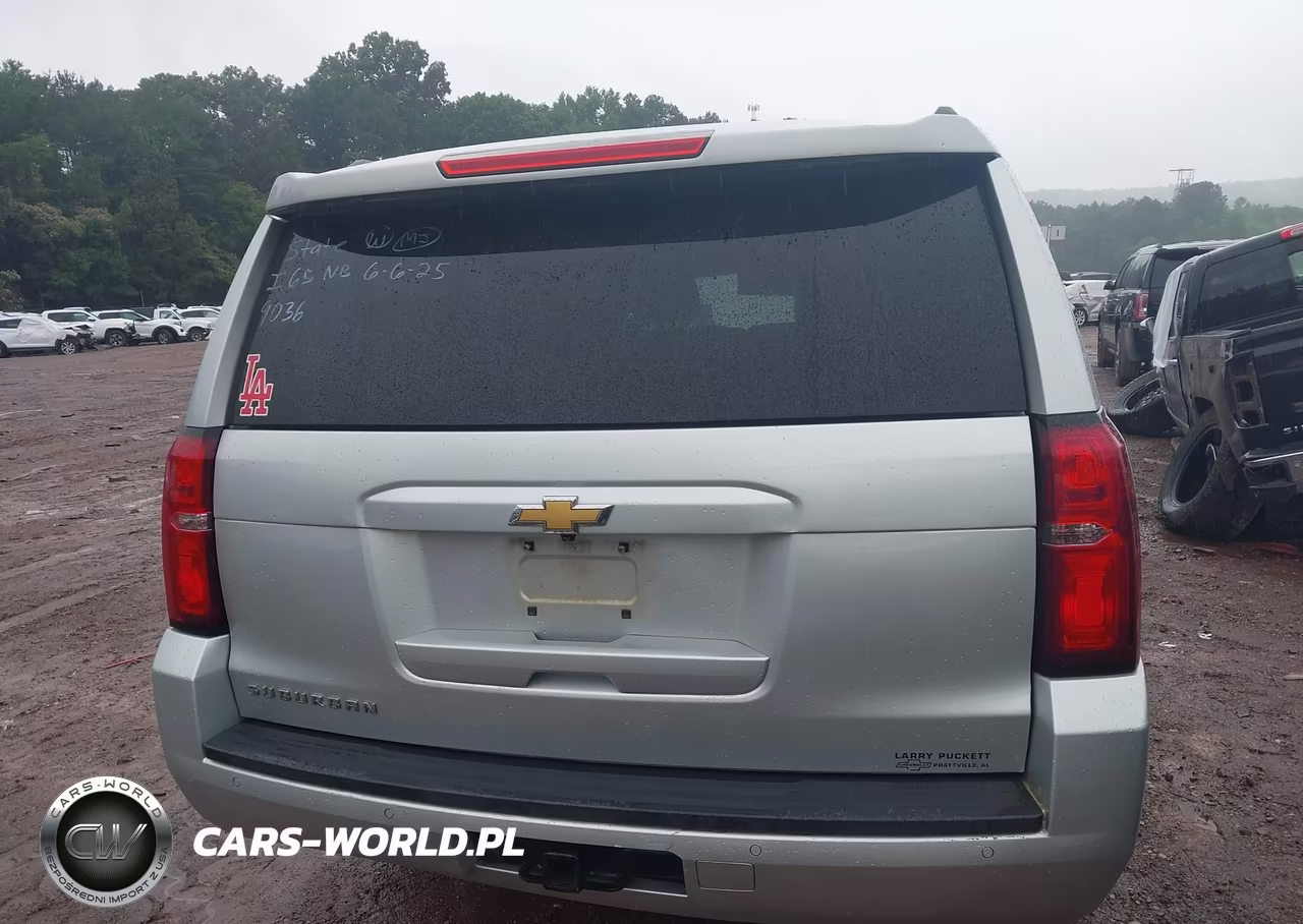 2019 Chevrolet Suburban Lt VIN:1GNSCHKC6KR369036 - 16