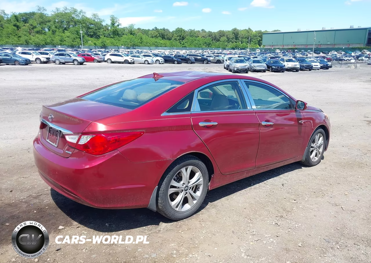 2013 Hyundai Sonata Limited VIN:5NPEC4AC1DH795775 - 4