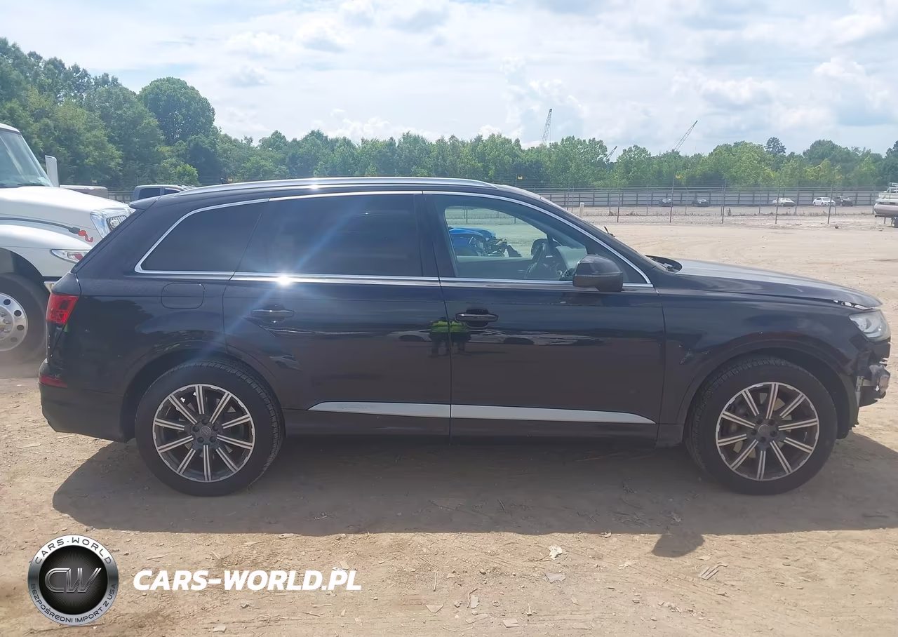 2017 Audi Q7 3.0T Premium VIN:WA1LAAF78HD004333 - 13