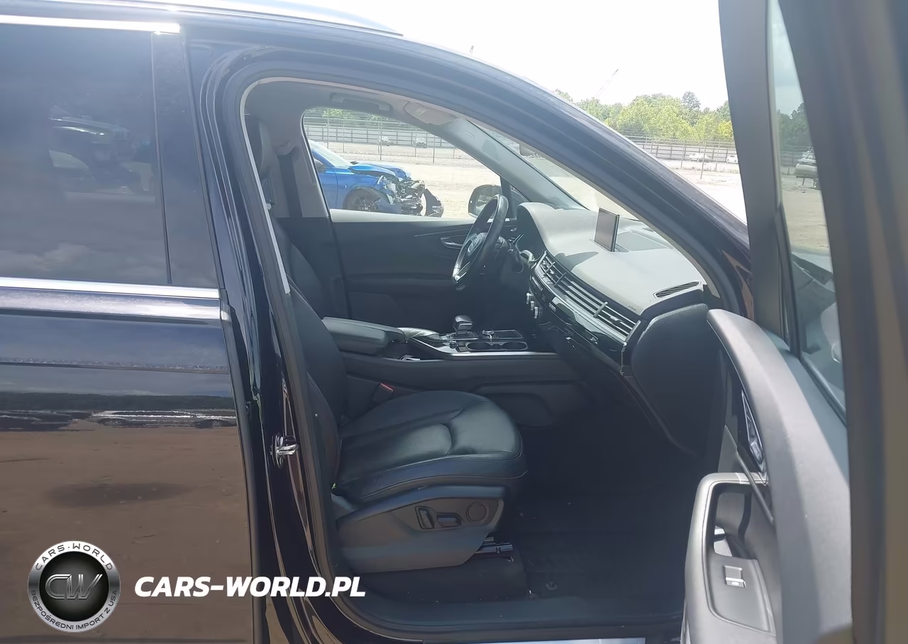 2017 Audi Q7 3.0T Premium VIN:WA1LAAF78HD004333 - 5