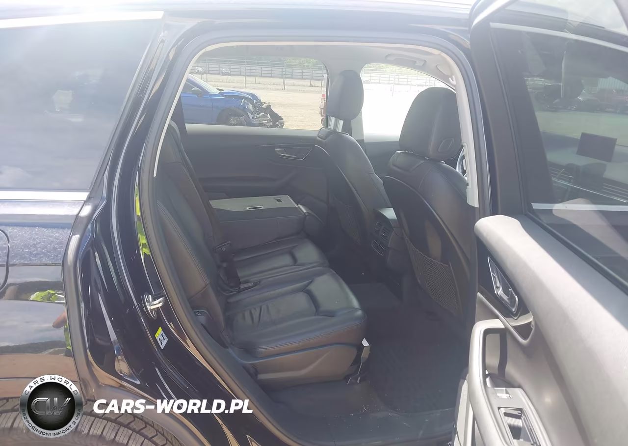 2017 Audi Q7 3.0T Premium VIN:WA1LAAF78HD004333 - 8