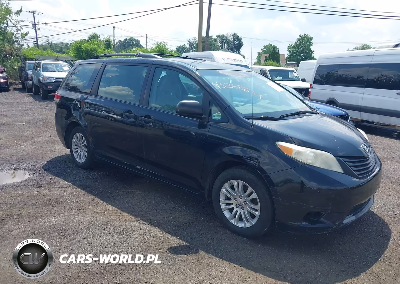 2011 Toyota Sienna Base V6 – zdjęcie 1 z 11