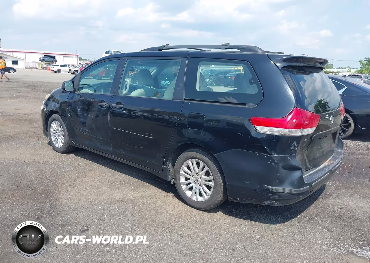 2011 Toyota Sienna Base V6 VIN:5TDZK3DC7BS015764 - 3