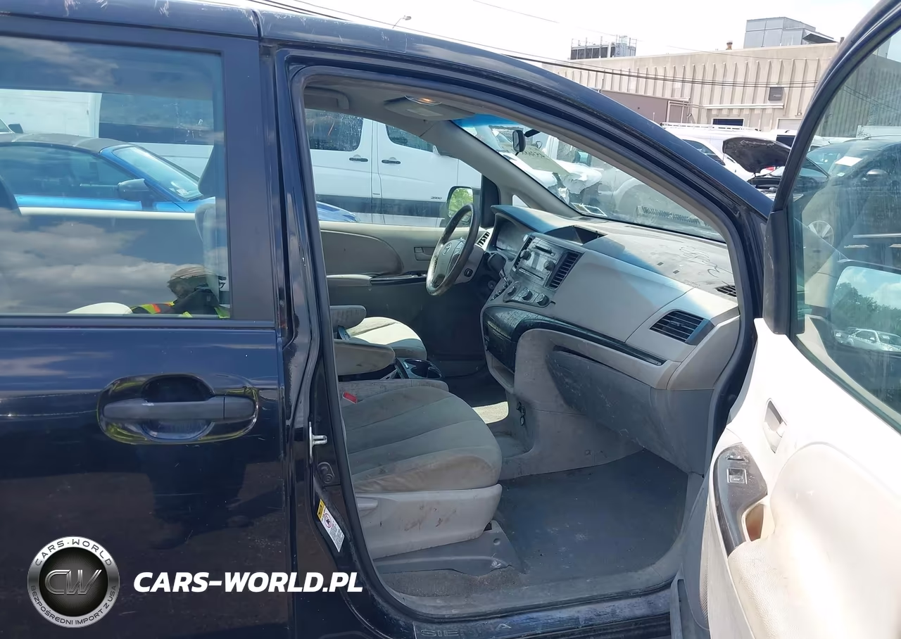 2011 Toyota Sienna Base V6 VIN:5TDZK3DC7BS015764 - 5