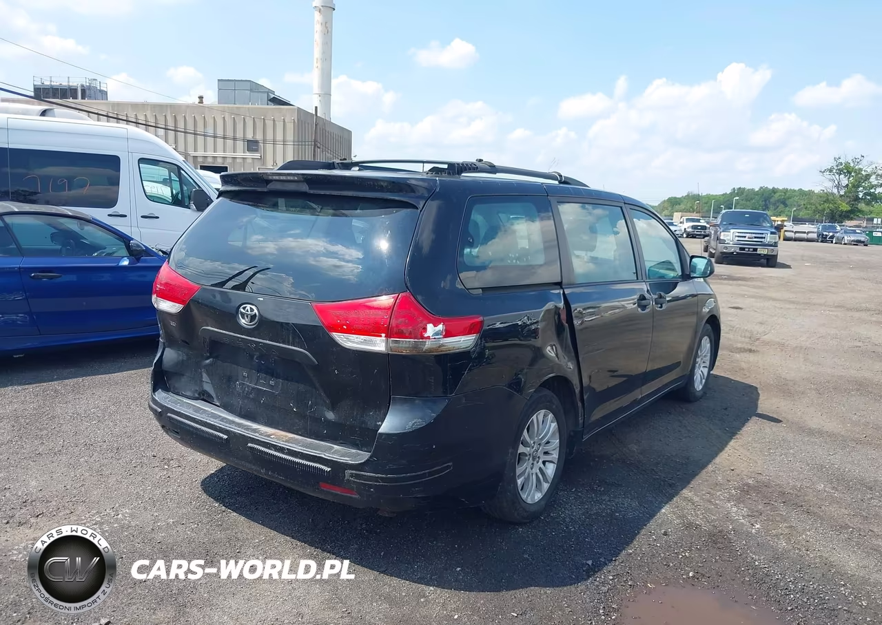 2011 Toyota Sienna Base V6 VIN:5TDZK3DC7BS015764 - 6