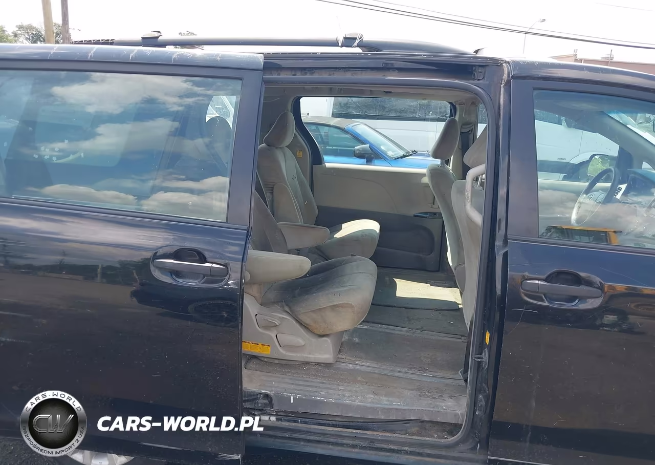 2011 Toyota Sienna Base V6 VIN:5TDZK3DC7BS015764 - 8