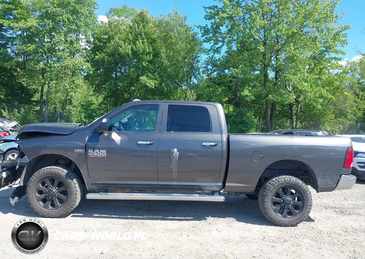 2017 Ram 2500 Big Horn 4X4 6'4 Box VIN:3C6UR5DJ0HG518275 - 14