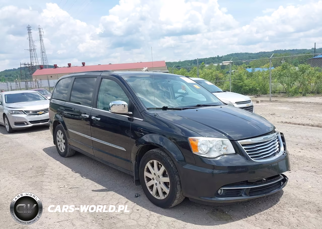 2012 Chrysler Town & Country Touring-L – zdjęcie 1 z 14