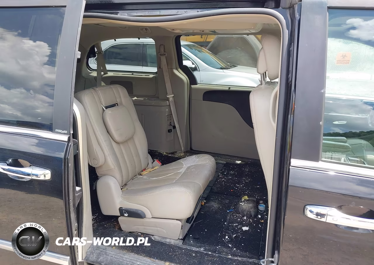 2012 Chrysler Town & Country Touring-L VIN:2C4RC1CG6CR118657 - 8