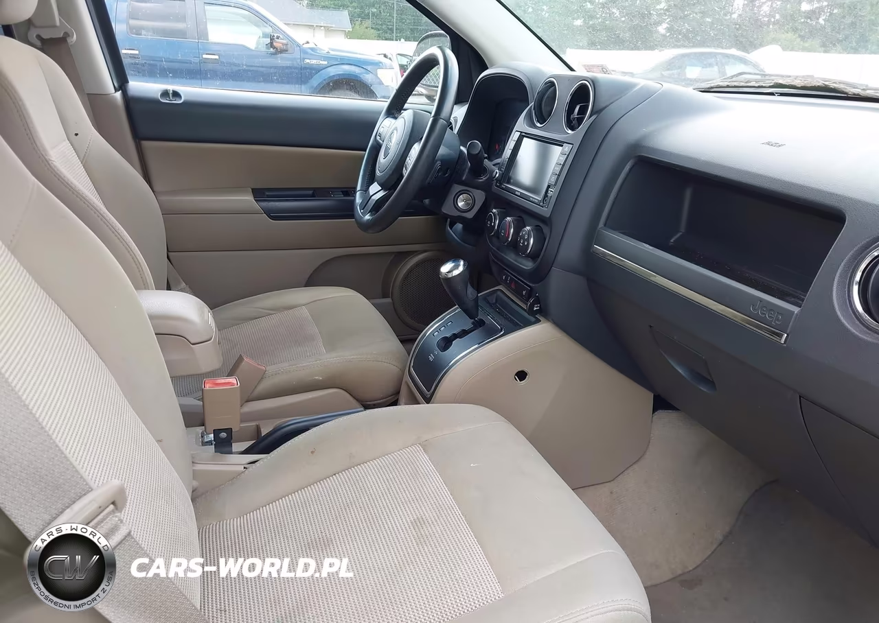 2012 Jeep Compass Latitude VIN:1C4NJDEB7CD663731 - 5