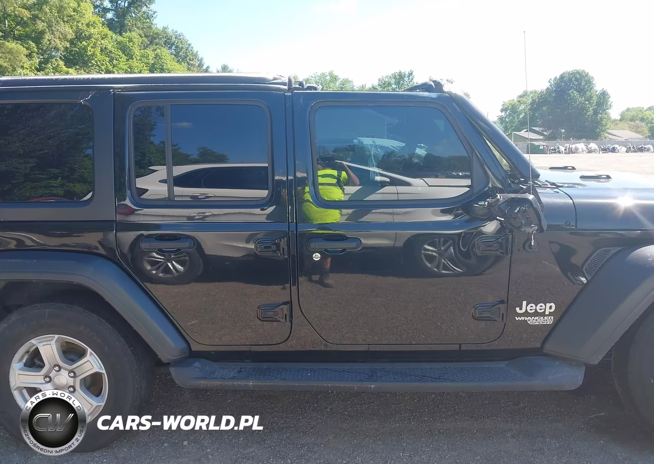 2018 Jeep Wrangler Unlimited Sport S 4X4 VIN:1C4HJXDG5JW196550 - 13