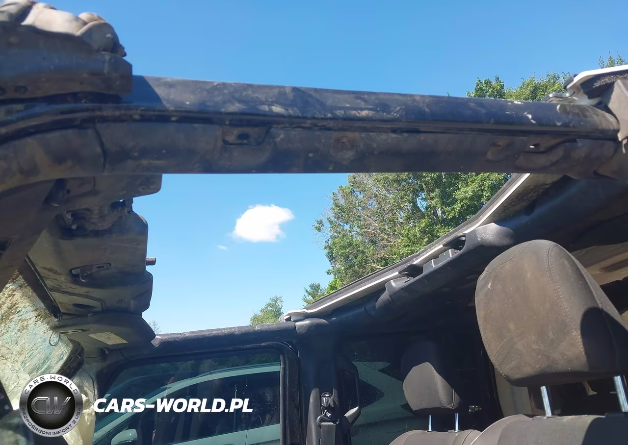 2018 Jeep Wrangler Unlimited Sport S 4X4 VIN:1C4HJXDG5JW196550 - 17