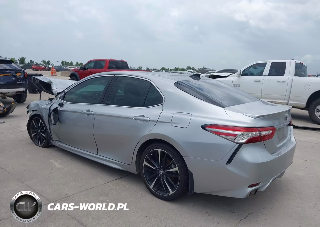 2019 Toyota Camry Xse VIN:4T1B61HK9KU707477 - 3