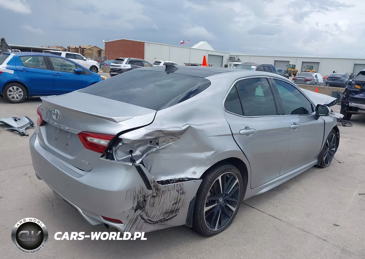 2019 Toyota Camry Xse VIN:4T1B61HK9KU707477 - 4