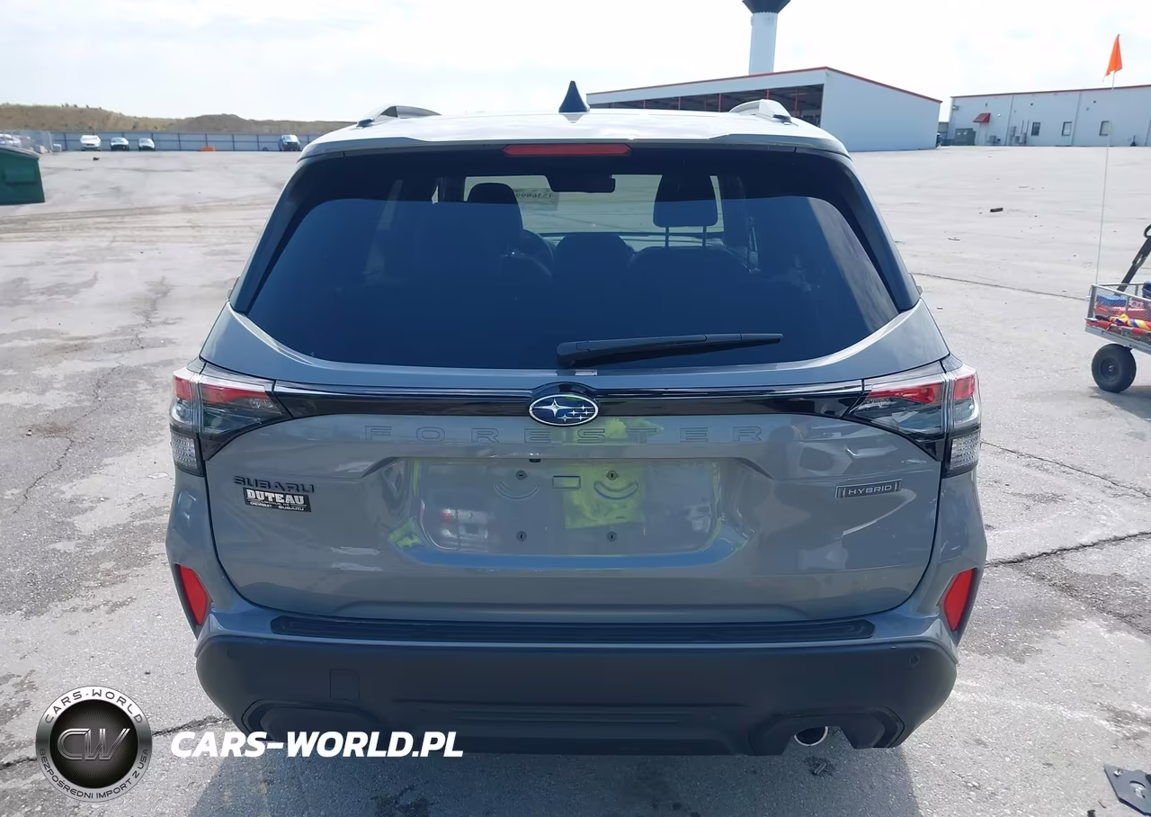 2025 Subaru Forester Touring Hybrid VIN:JF2SLSTD3SH444506 - 17