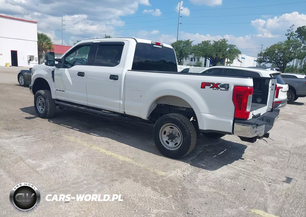 2019 Ford F-250 King Ranch-Lariat-Limited-Platinum-Xl-Xlt VIN:1FT7W2BT0KEF05929 - 3