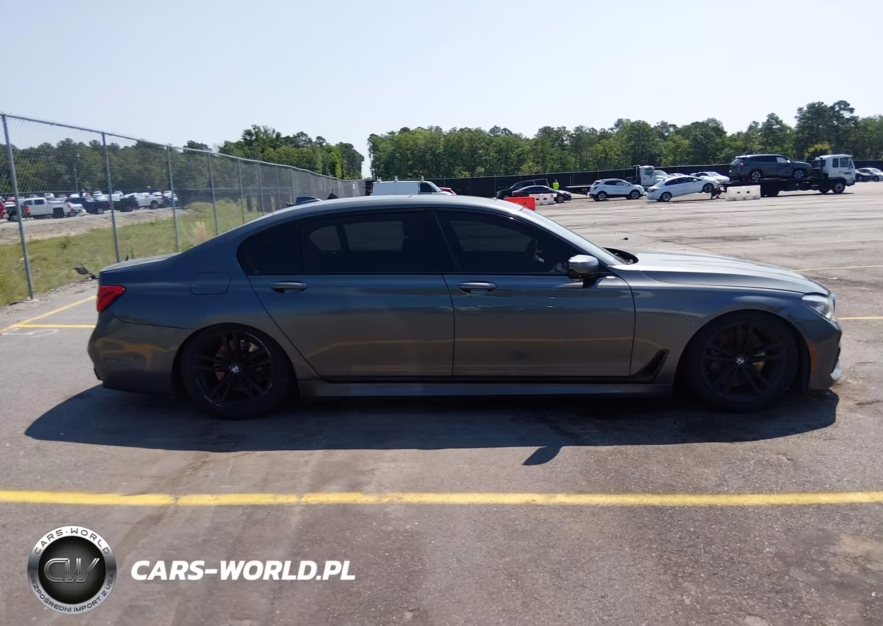 2017 BMW Alpina B7 xDrive VIN:WBA7F2C33HG422777 - 13