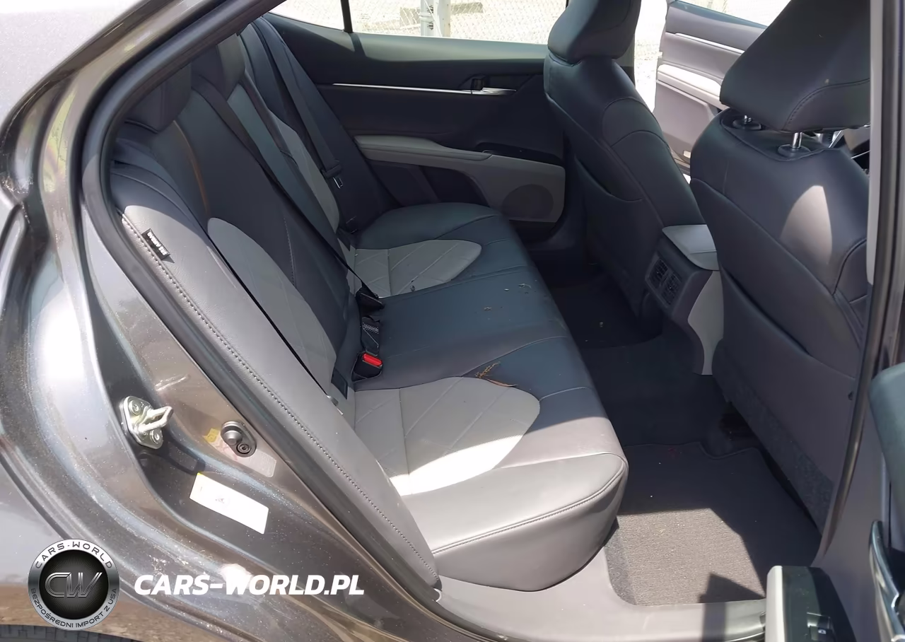 2018 Toyota Camry Xle VIN:4T1B11HK8JU019208 - 8