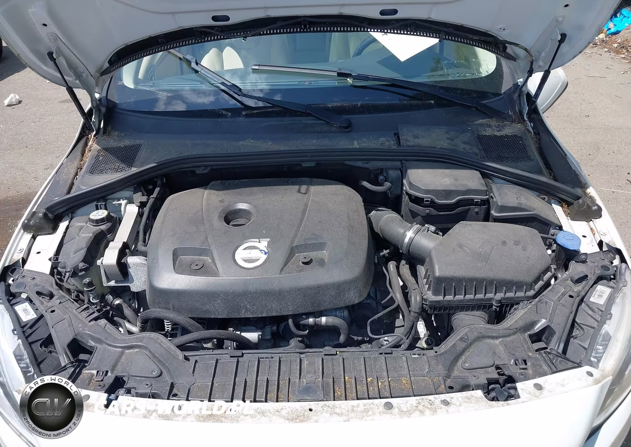 2015 Volvo S60 T5 Premier Plus VIN:YV140MFC8F2301584 - 10