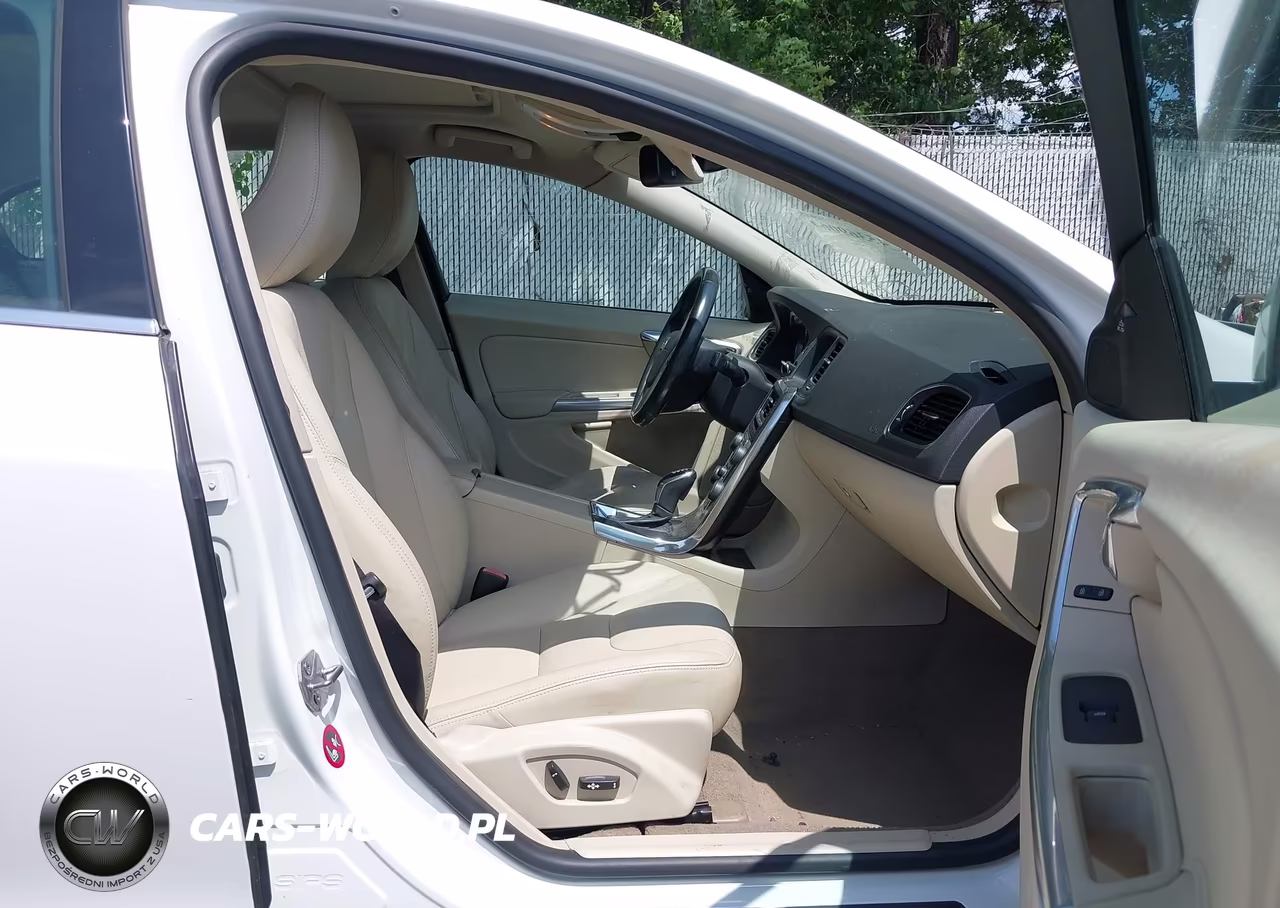2015 Volvo S60 T5 Premier Plus VIN:YV140MFC8F2301584 - 5