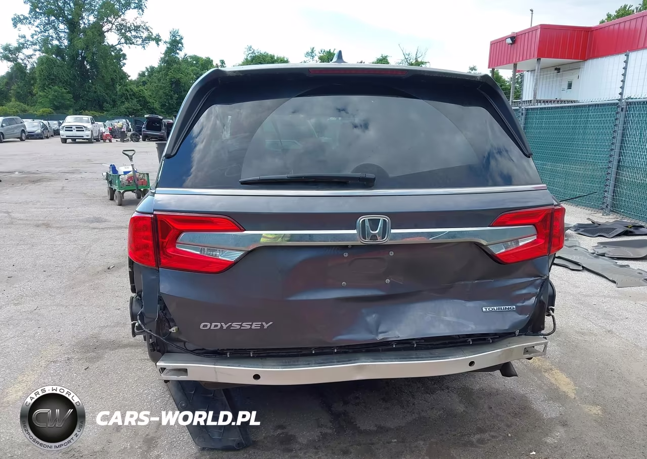 2020 Honda Odyssey Touring VIN:5FNRL6H8XLB040488 - 17
