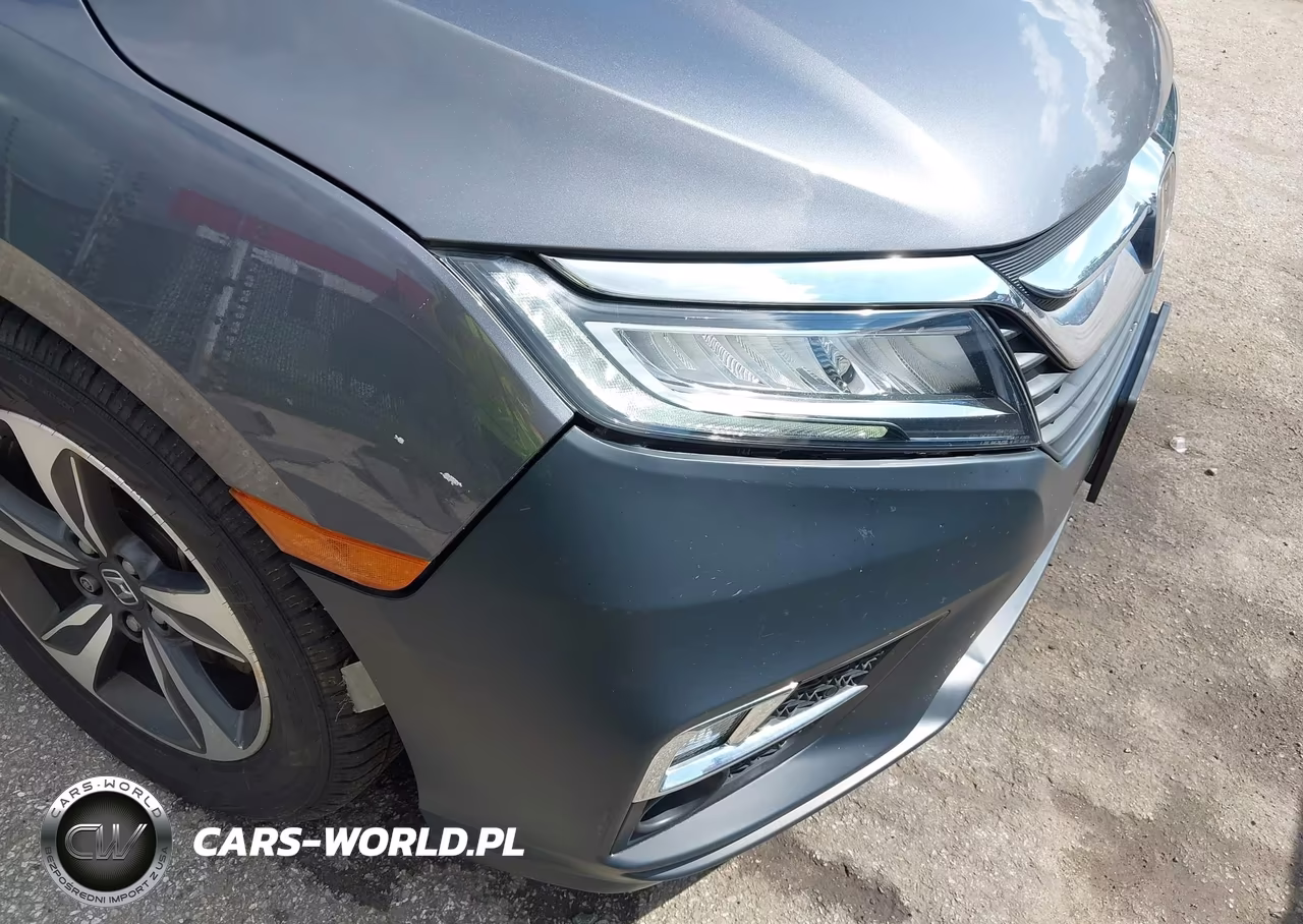 2020 Honda Odyssey Touring VIN:5FNRL6H8XLB040488 - 18