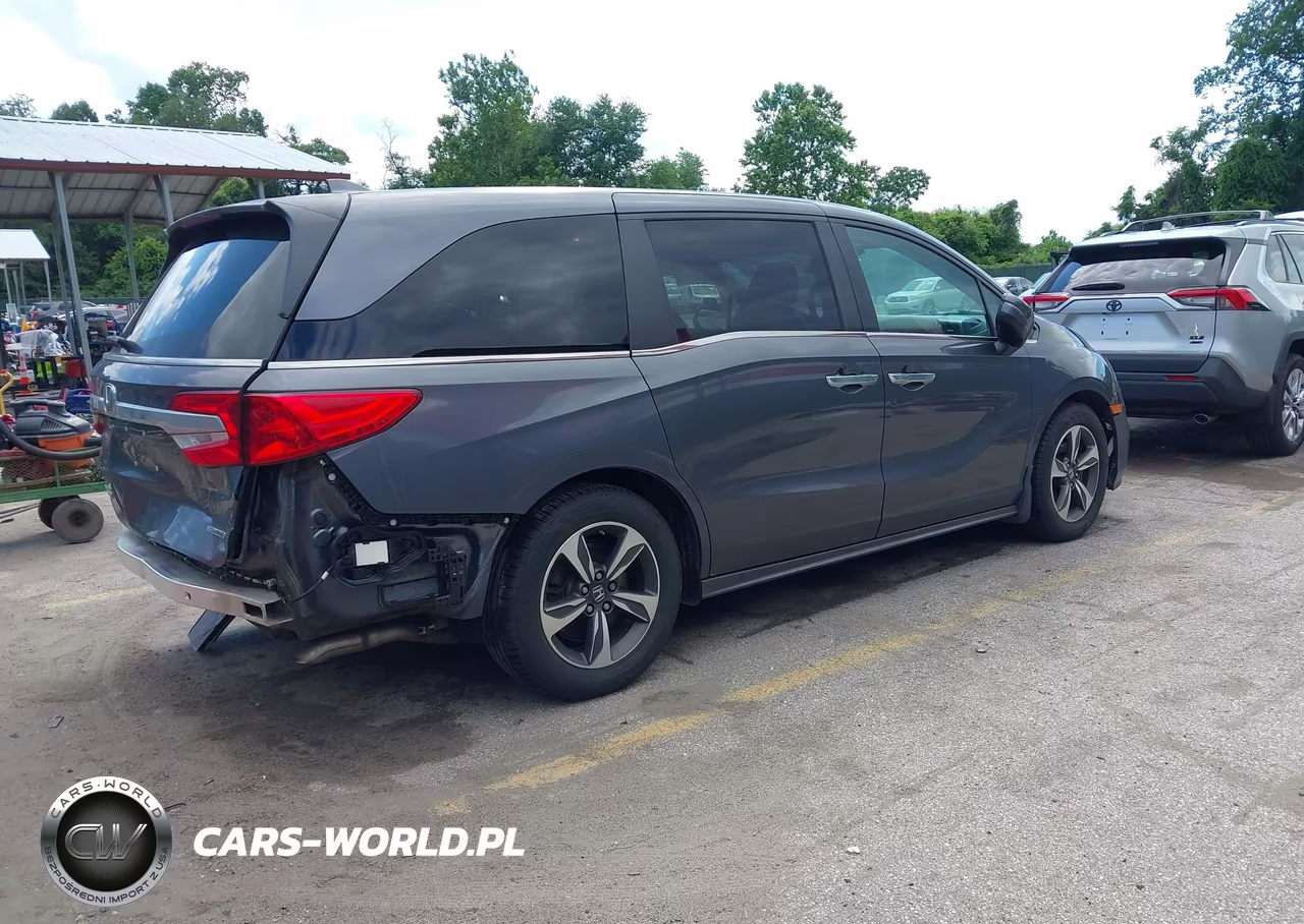 2020 Honda Odyssey Touring VIN:5FNRL6H8XLB040488 - 4