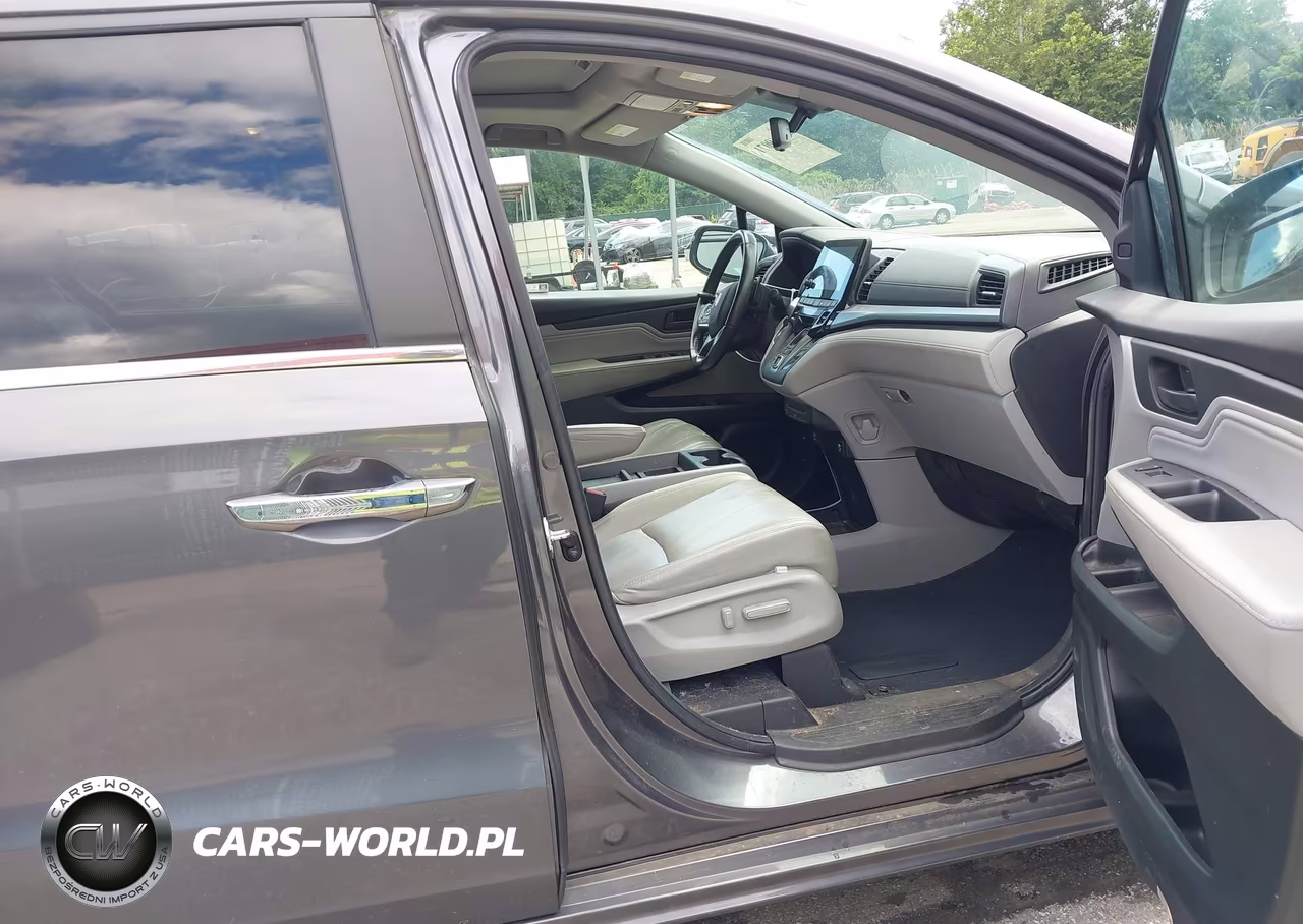 2020 Honda Odyssey Touring VIN:5FNRL6H8XLB040488 - 5