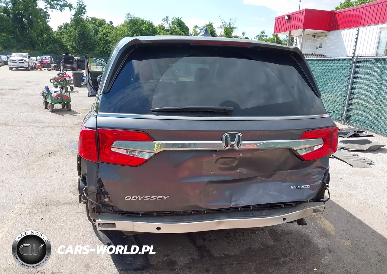 2020 Honda Odyssey Touring VIN:5FNRL6H8XLB040488 - 6
