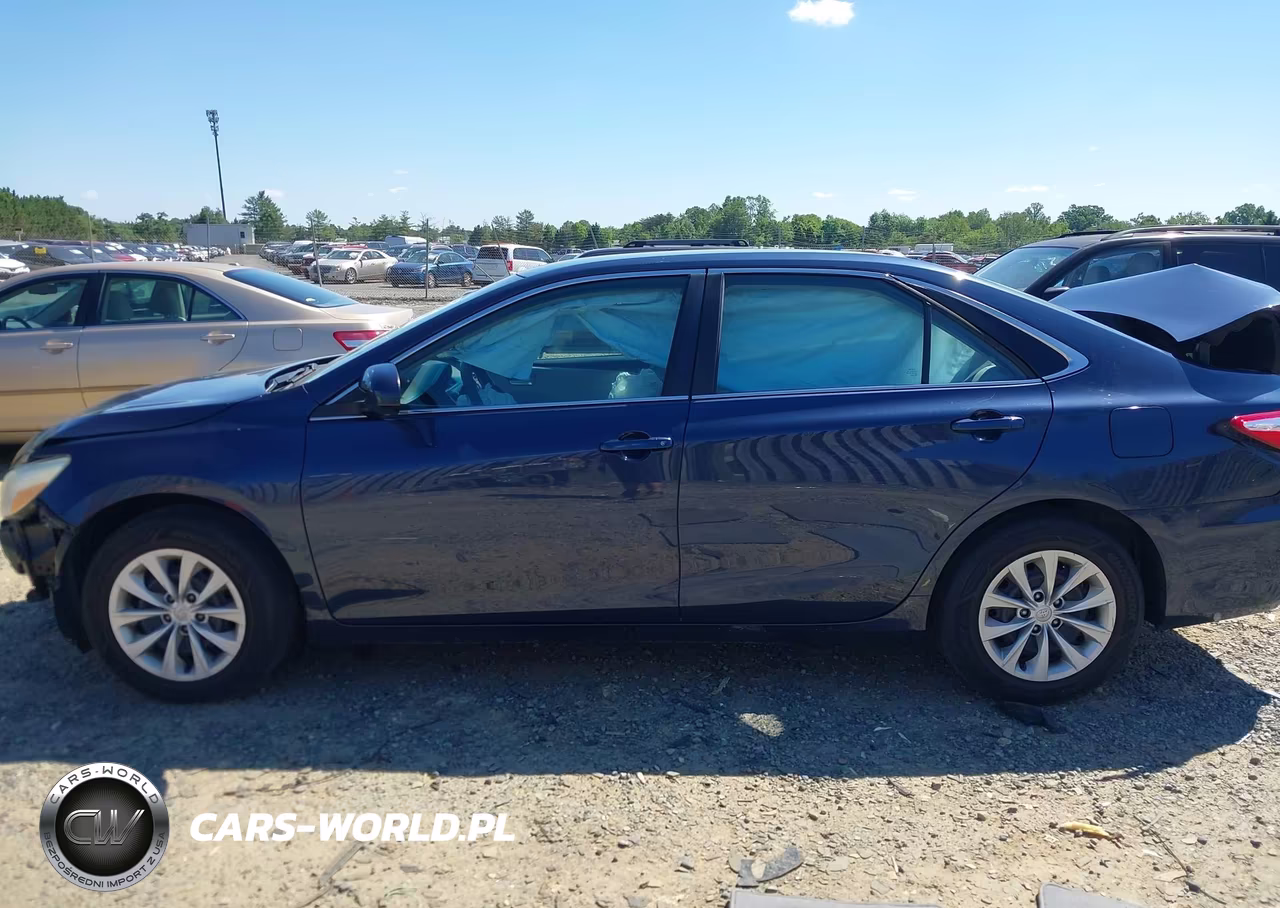 2016 Toyota Camry Le VIN:4T4BF1FK3GR554773 - 14