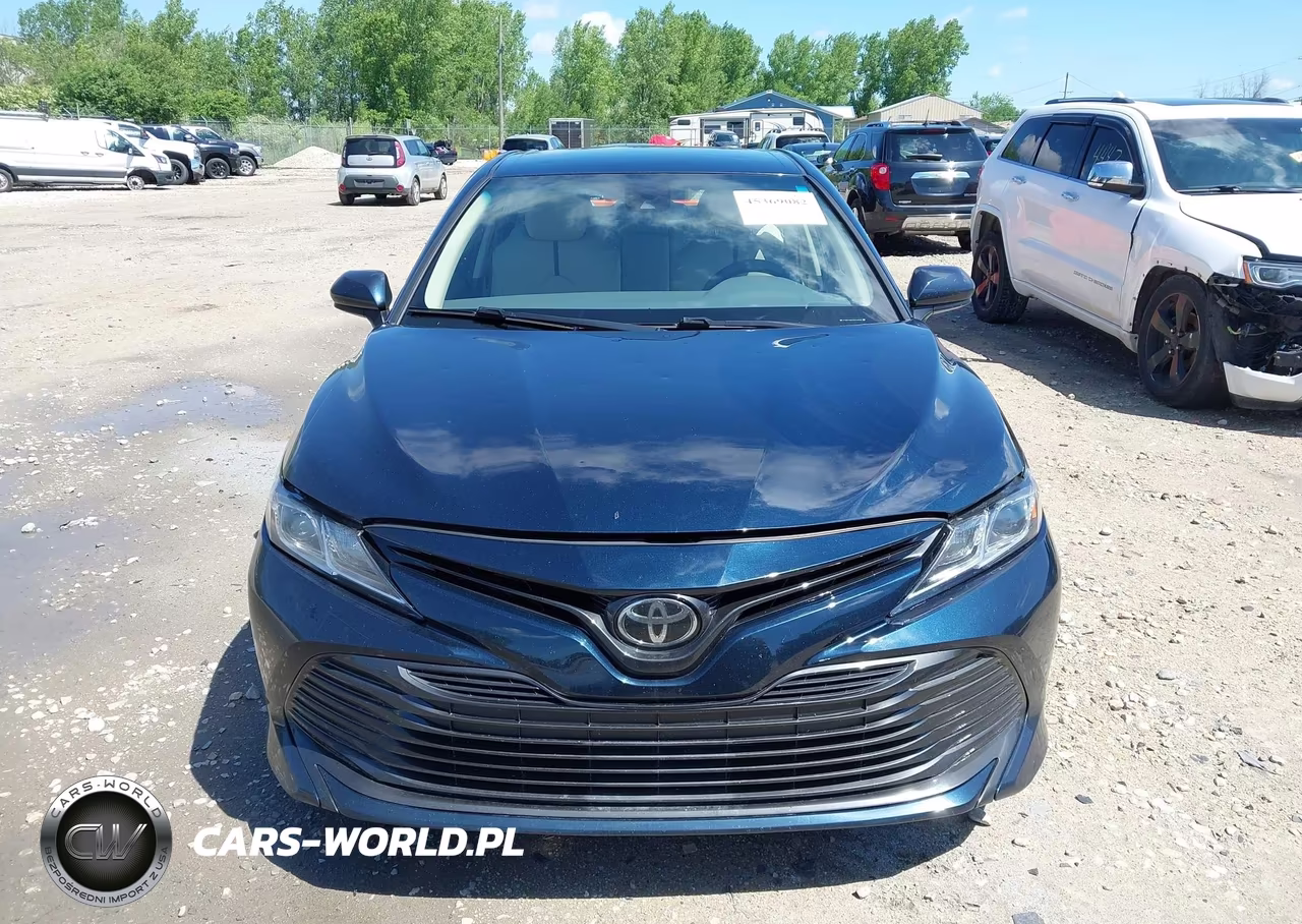 2018 Toyota Camry Le VIN:4T1B11HK0JU549348 - 12