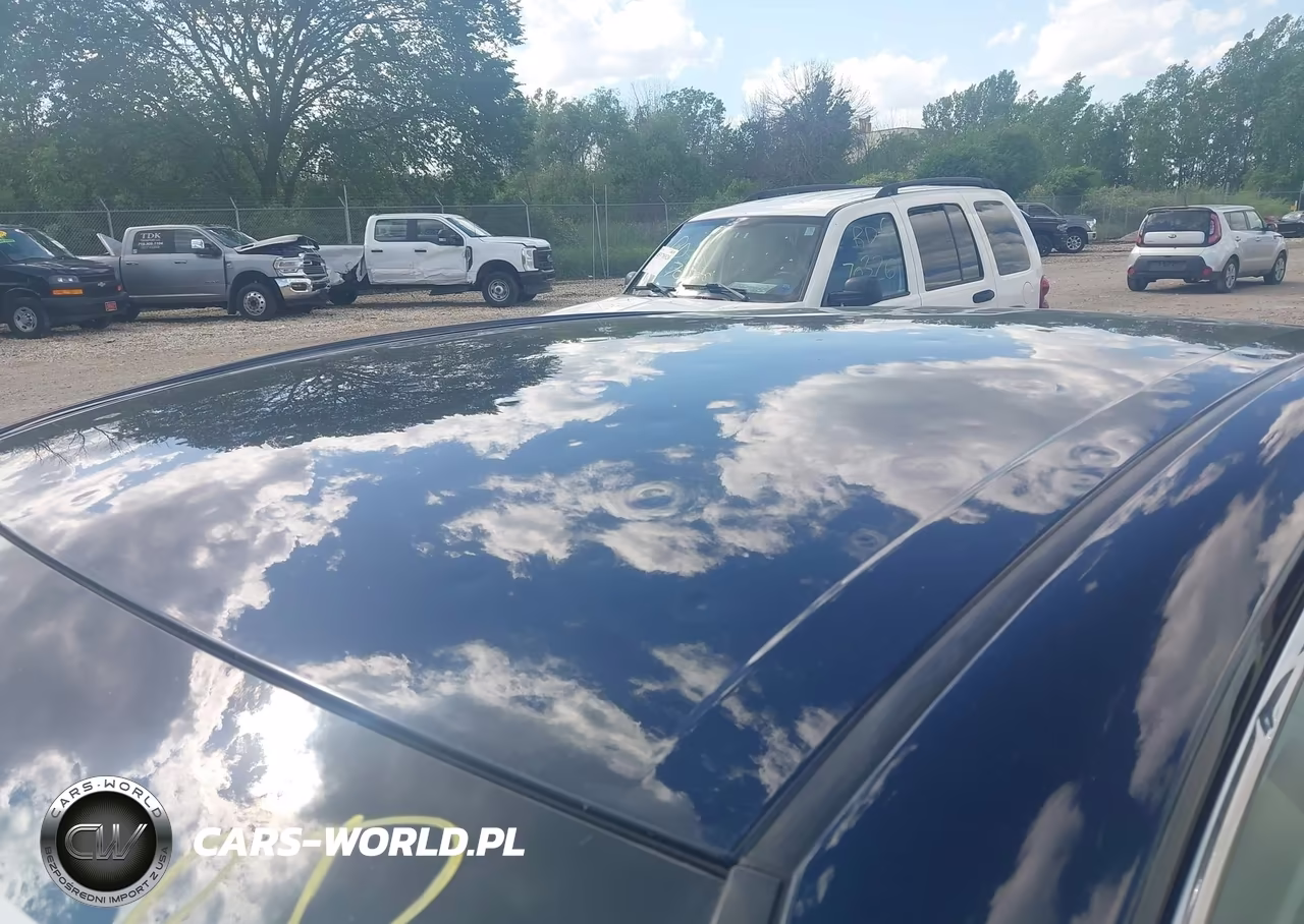 2018 Toyota Camry Le VIN:4T1B11HK0JU549348 - 17
